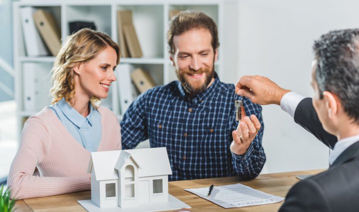 Comprar imóvel: saiba qual o papel da imobiliária nesse processo!