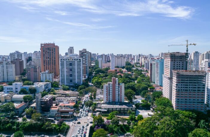 explorar as facetas que tornam o bairro Vila Clementino e suas proximidades tão especial, destacando saúde, cultura, educação e mobilidade.