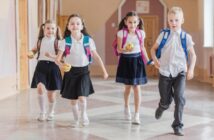 Crianças brincando em escola em Moema.