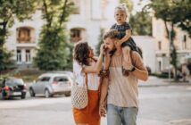 Família caminhando em Moema