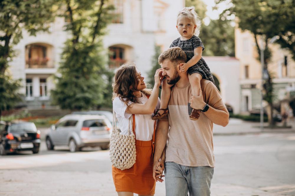Família caminhando em Moema