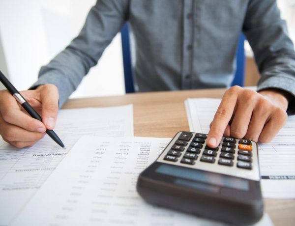INCC: o que é, como é calculado e como afeta a compra de imóveis na planta