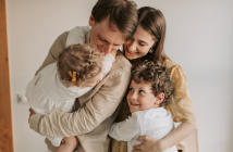 Família feliz morando no Itaim Bibi